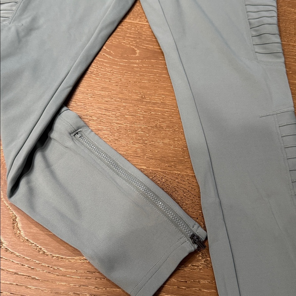 Athleta Delancey Moto Tight Leggings Size M High Rise Zip Ankle - Picture 5 of 6